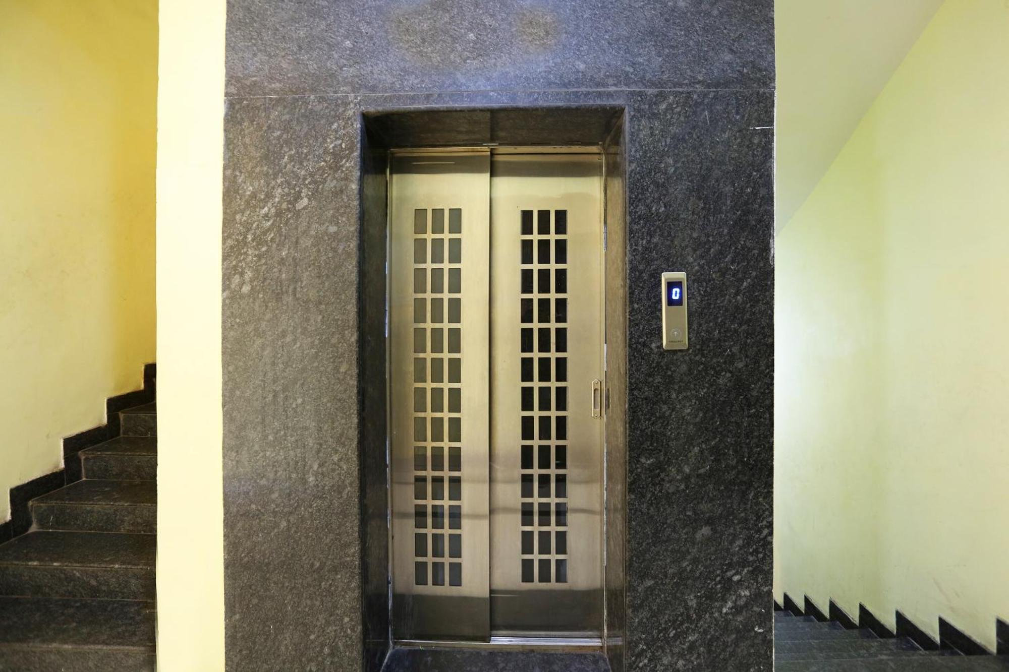 Collection O Hotel Pearl Raipur  Exterior photo