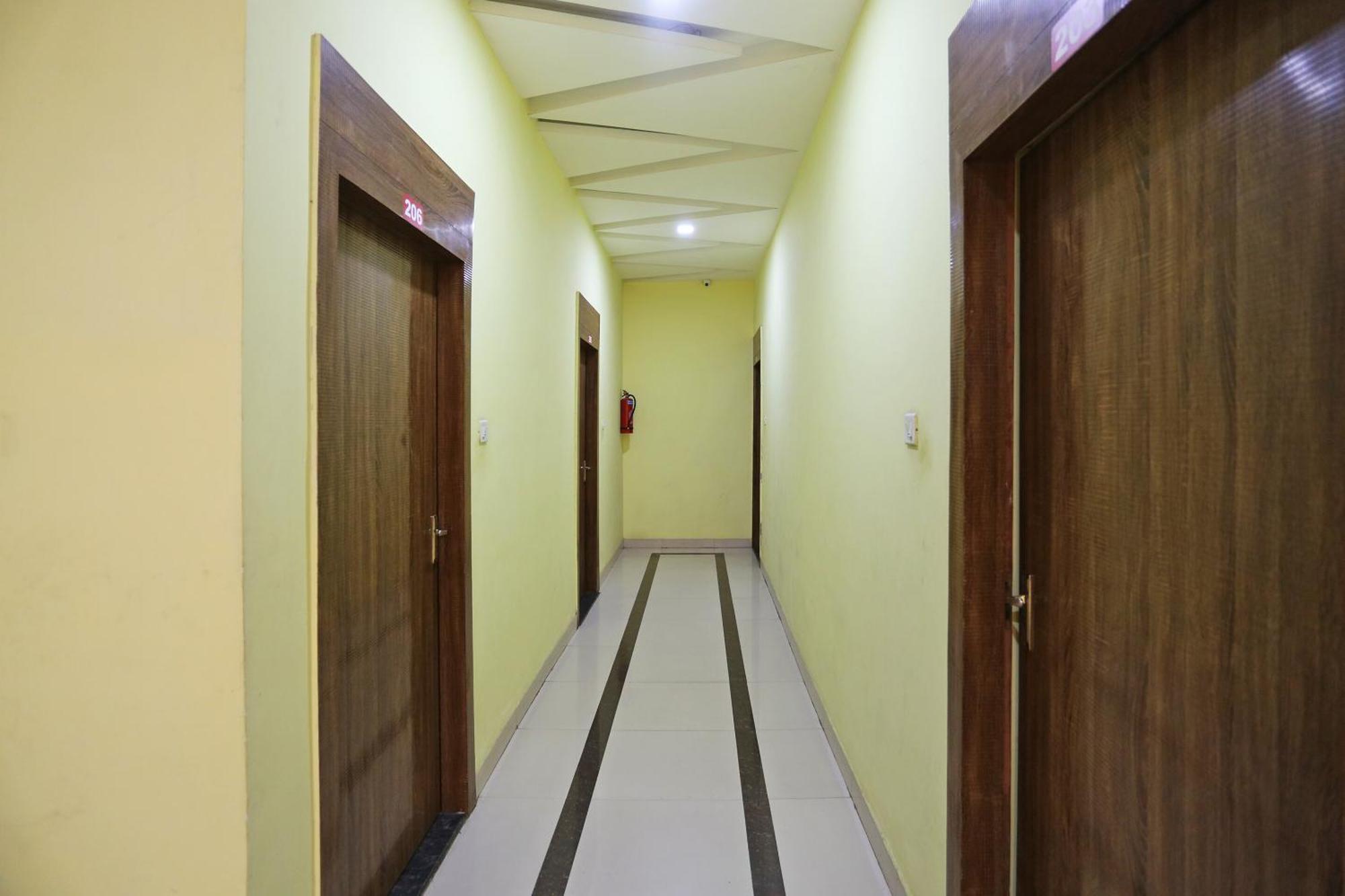 Collection O Hotel Pearl Raipur  Exterior photo